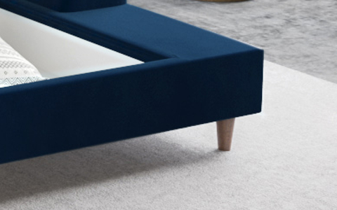 Stylish screw-in-legs